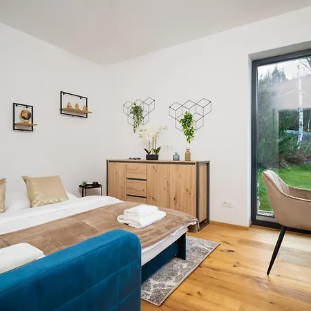 Holiday home Modern Nature Retreat W Pool, Ps5 & Hot Tube Sazava (Benesov)